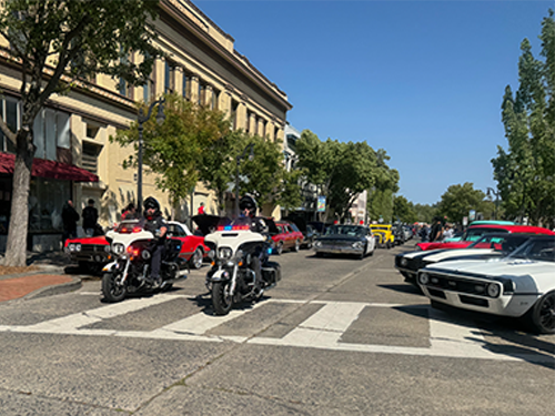 Police lead cruise up kentucky street